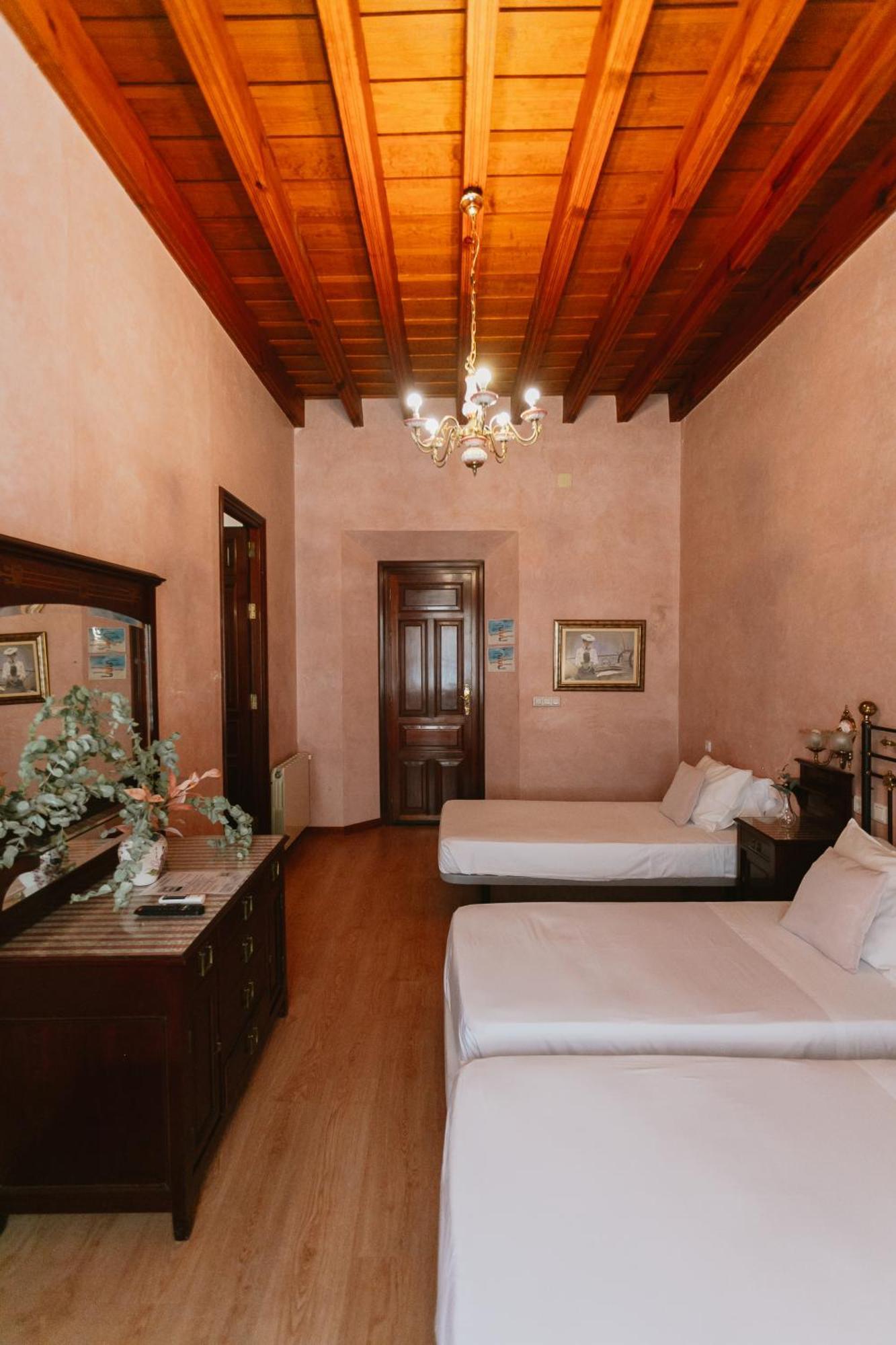 Komodo Casa Maravillas Rooms Севілья Екстер'єр фото