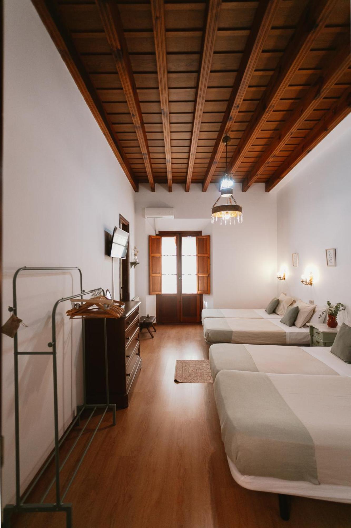 Komodo Casa Maravillas Rooms Севілья Екстер'єр фото