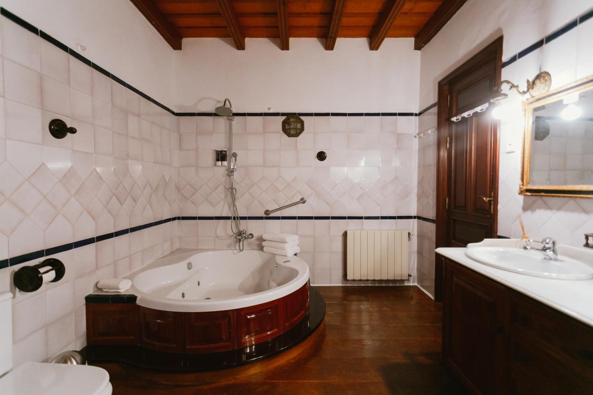 Komodo Casa Maravillas Rooms Севілья Екстер'єр фото