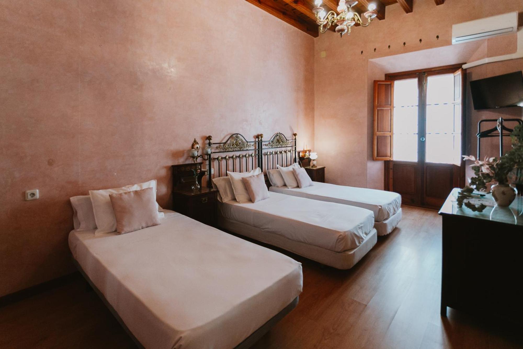 Komodo Casa Maravillas Rooms Севілья Екстер'єр фото