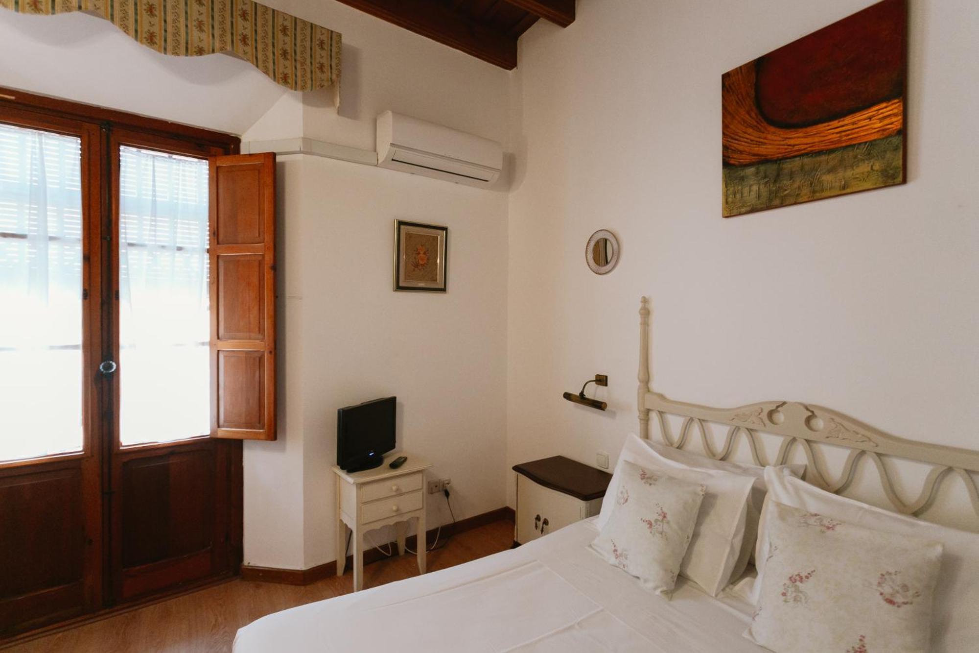 Komodo Casa Maravillas Rooms Севілья Екстер'єр фото