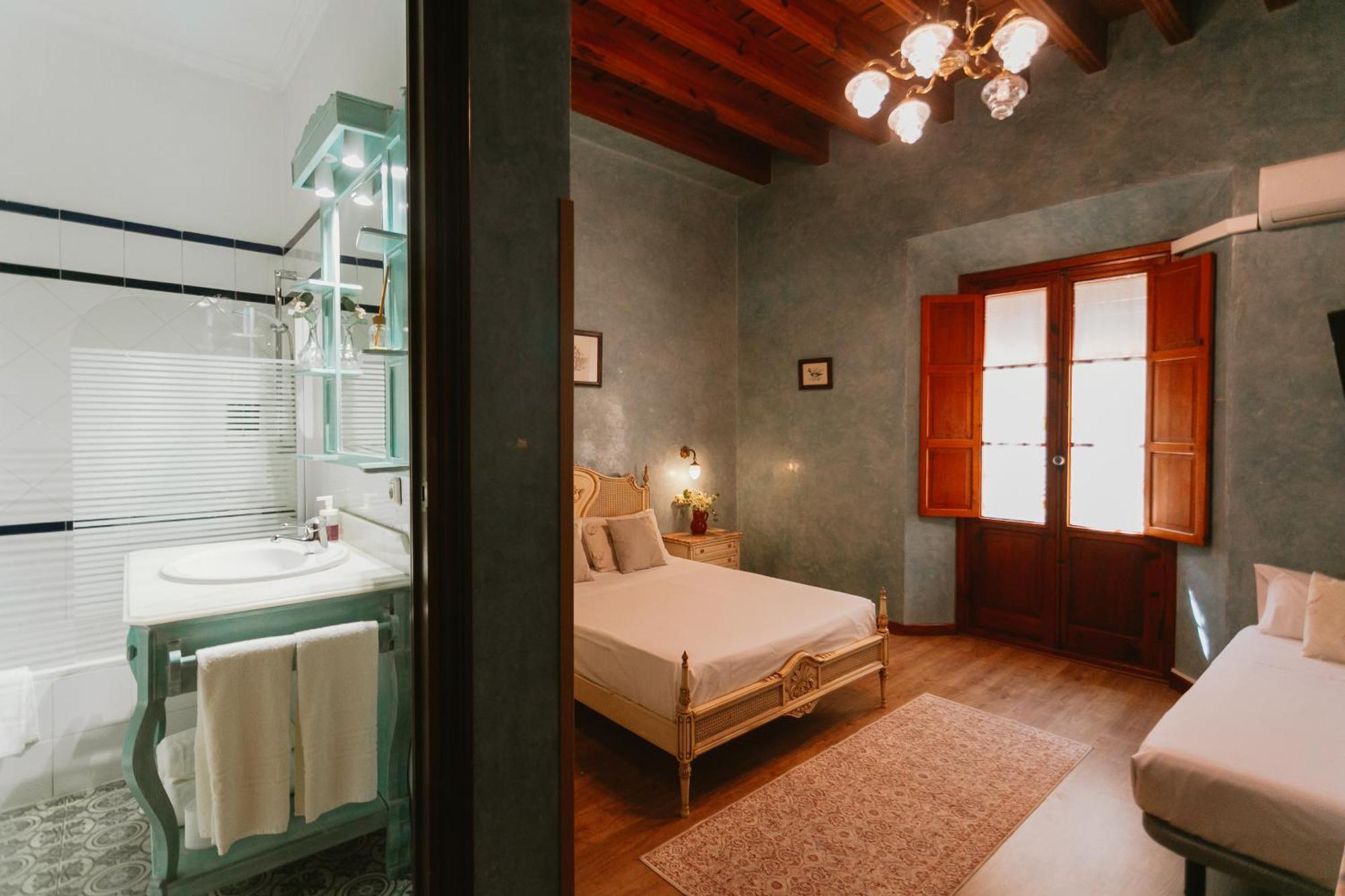 Komodo Casa Maravillas Rooms Севілья Екстер'єр фото